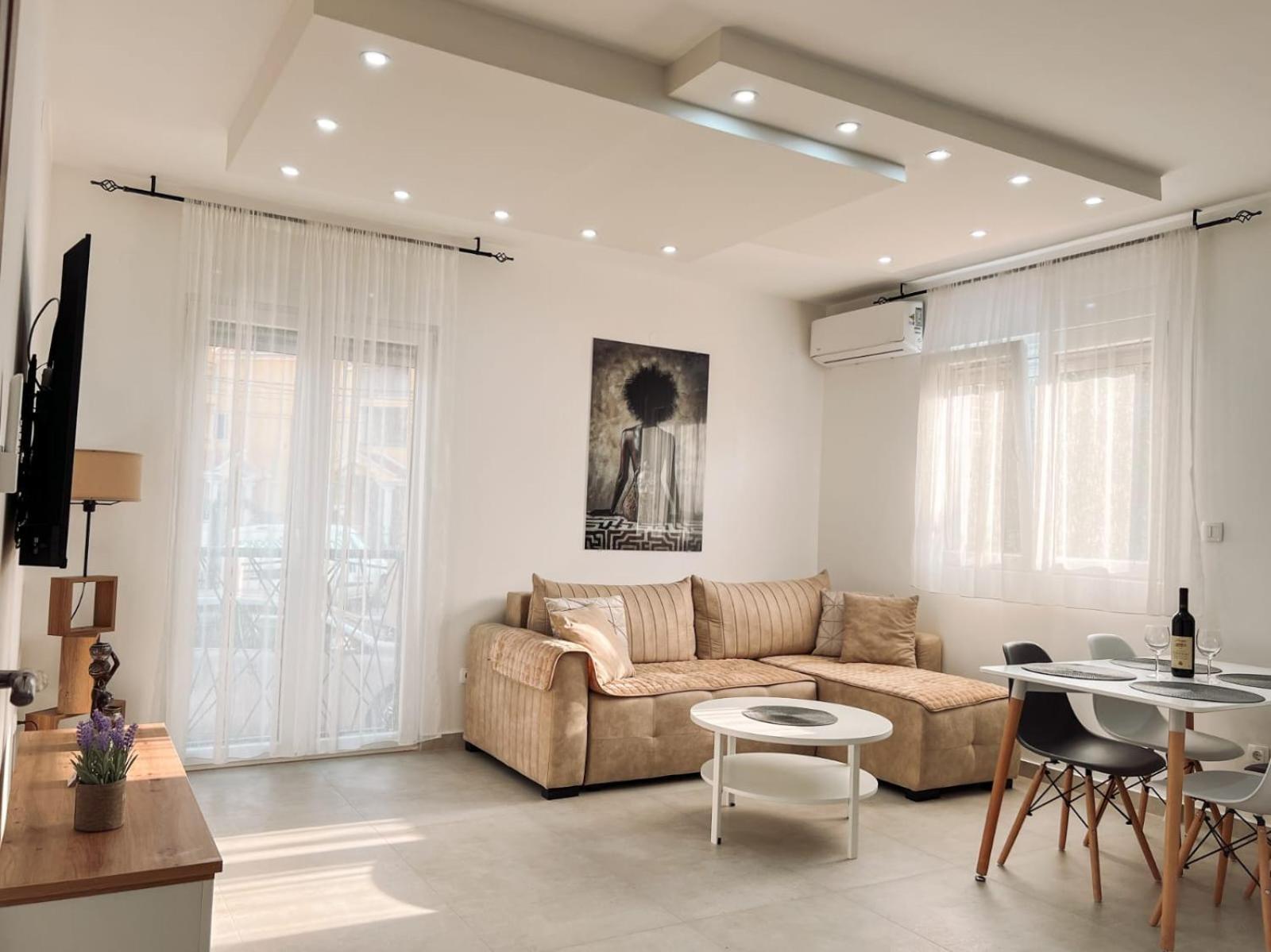 M&N Residence Tivat Buitenkant foto
